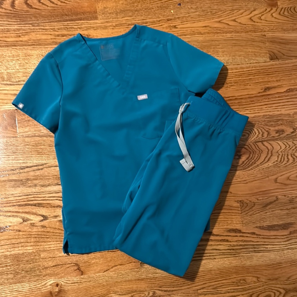 Figs Teal Scrub Set